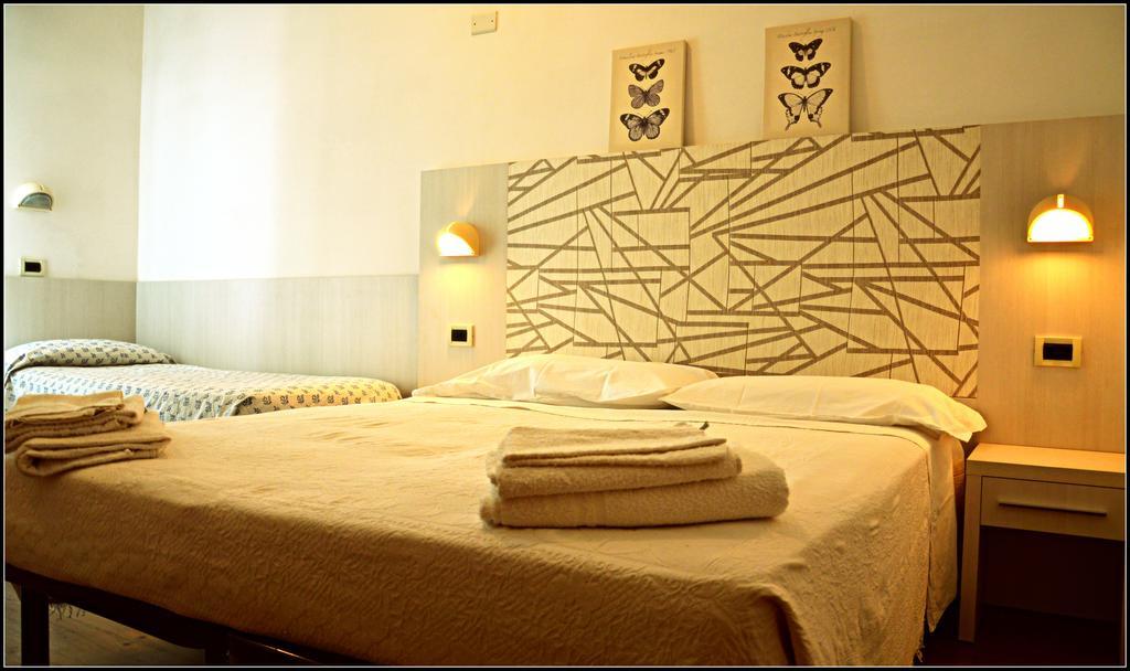Hotel Luana Римини Экстерьер фото