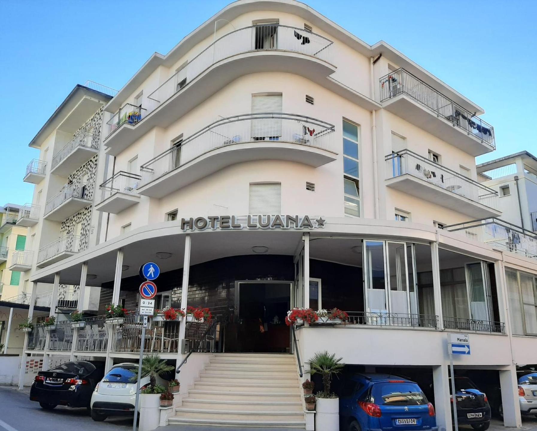 Hotel Luana Римини Экстерьер фото