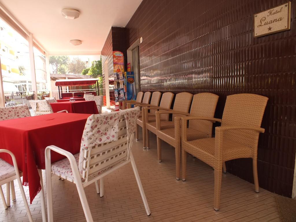 Hotel Luana Римини Экстерьер фото